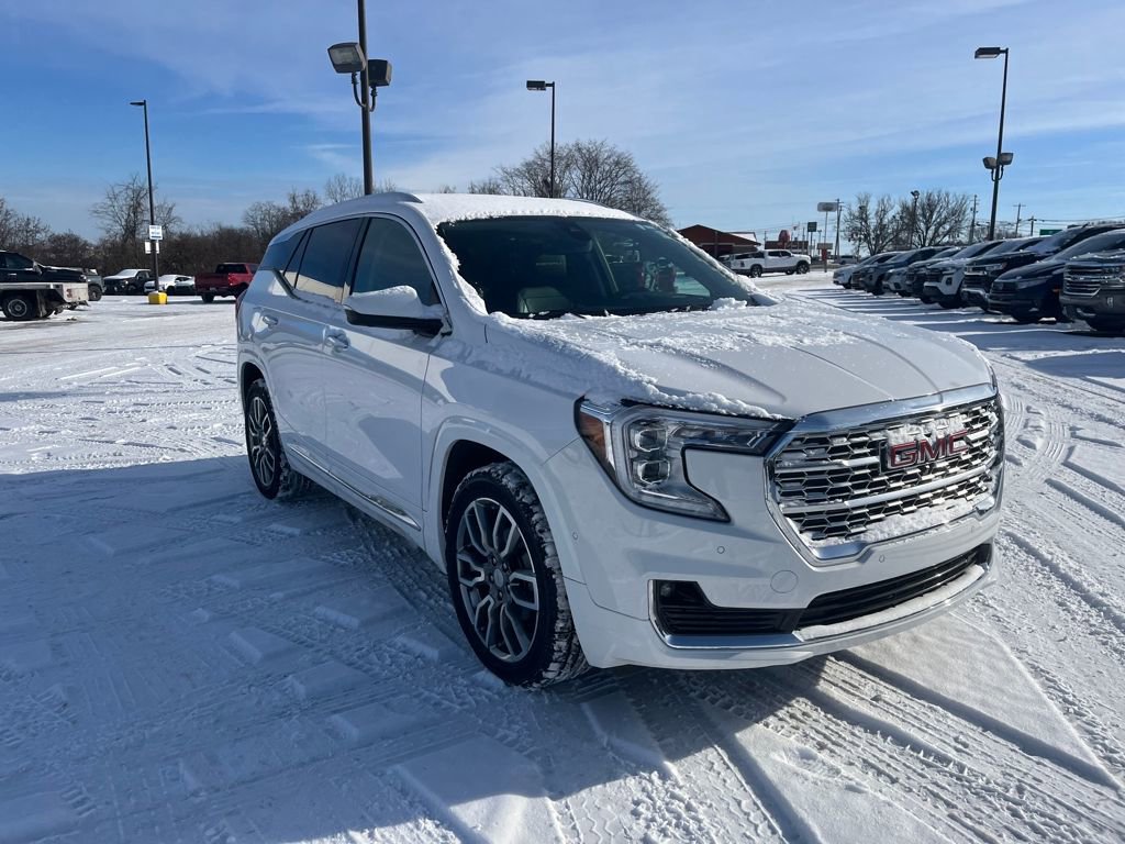 Used 2022 GMC Terrain Denali w/ Denali Premium Package image 7