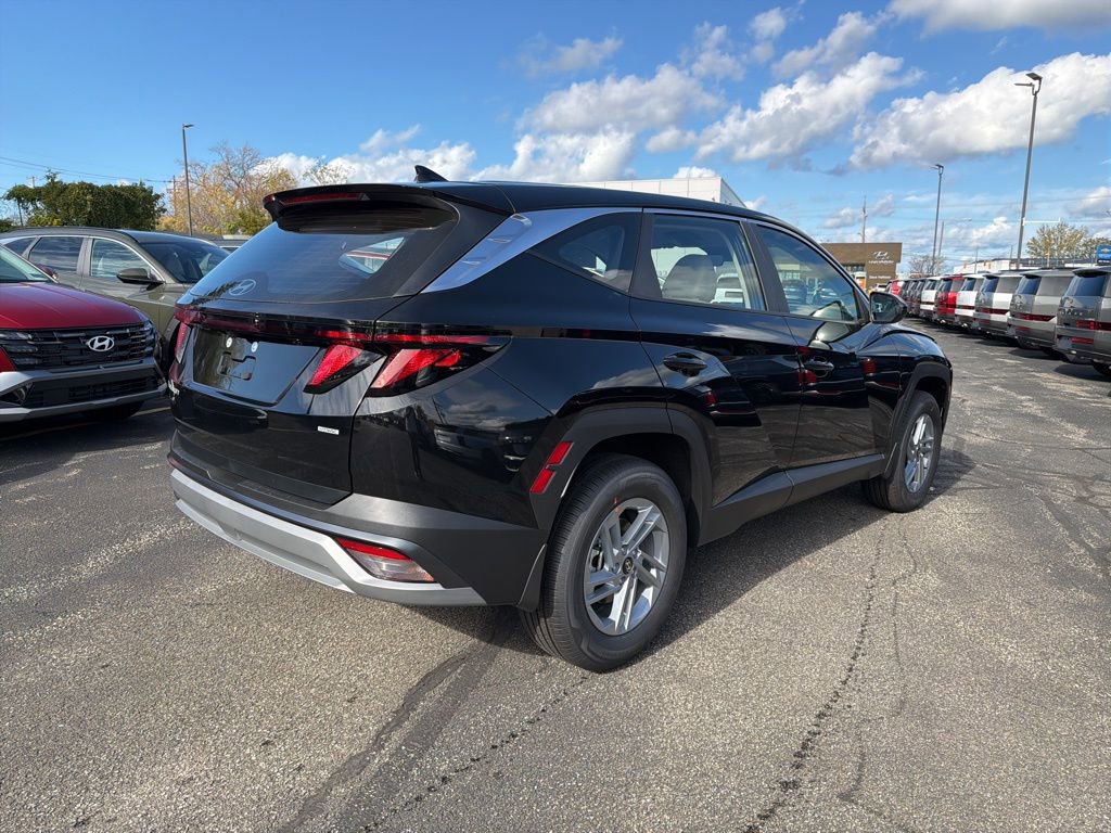 New 2026 Hyundai Tucson SE image 7