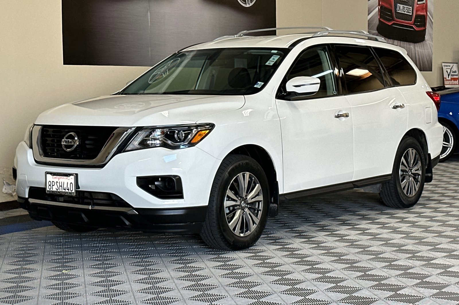 Used 2019 Nissan Pathfinder S image 8