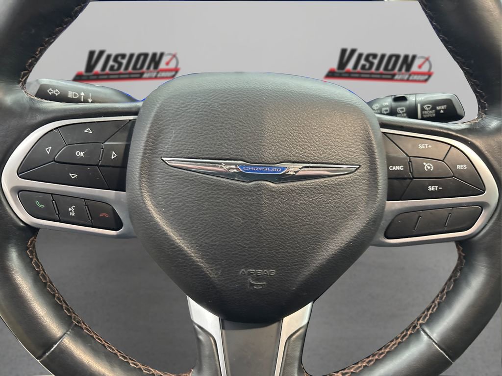 Used 2019 Chrysler Pacifica Touring-L image 24