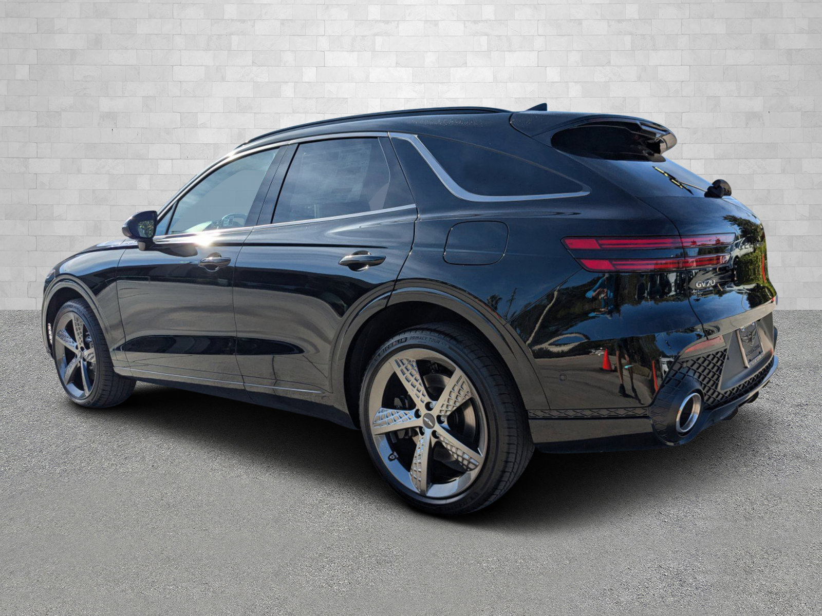 New 2025 Genesis GV70 3.5T Sport w/ Sport Prestige Package AWD/4WD image 4