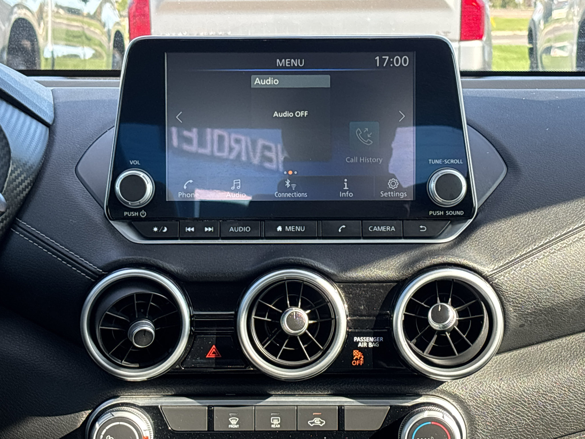 Used 2024 Nissan Sentra SV FWD image 11