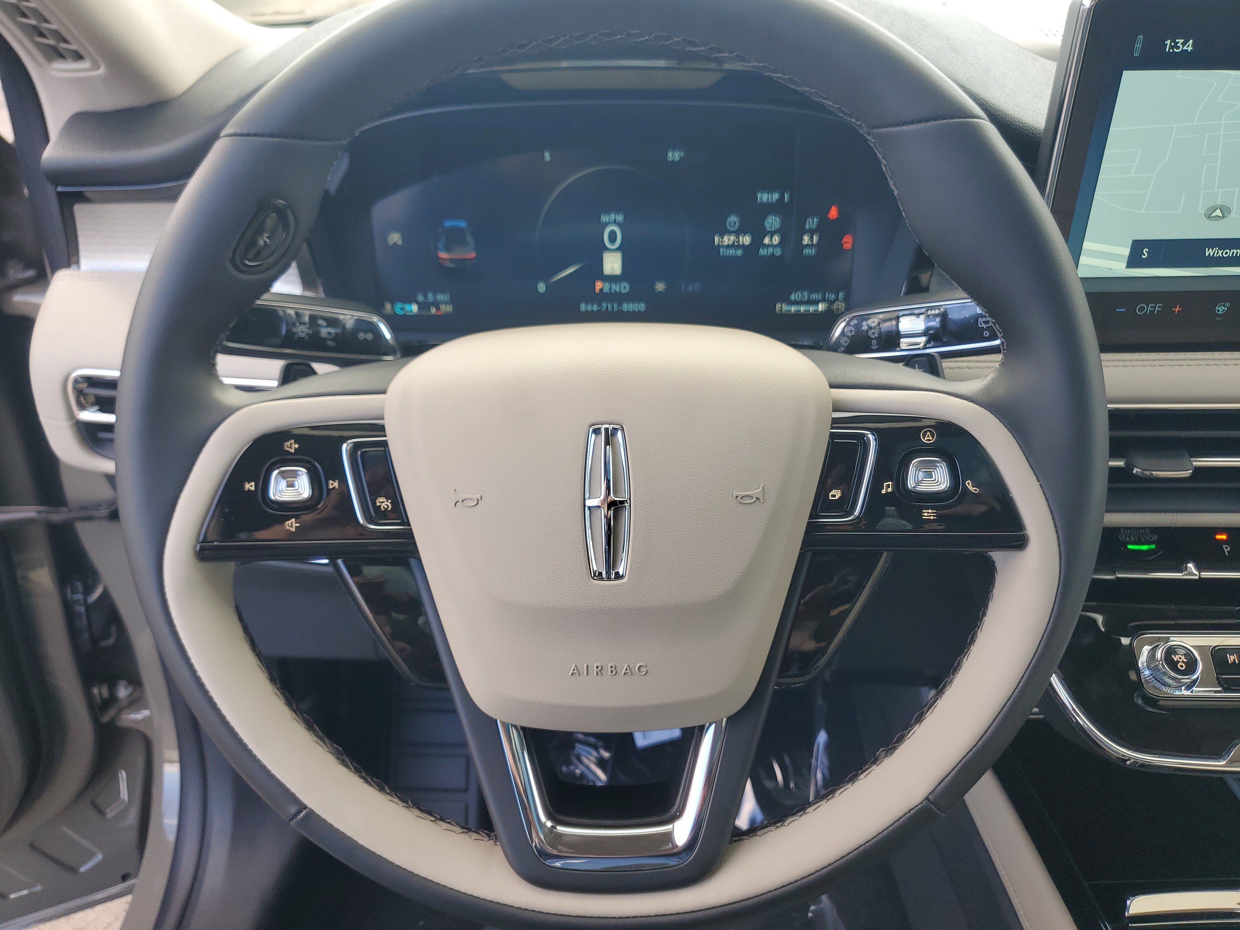 New 2026 Lincoln Corsair Premiere image 16