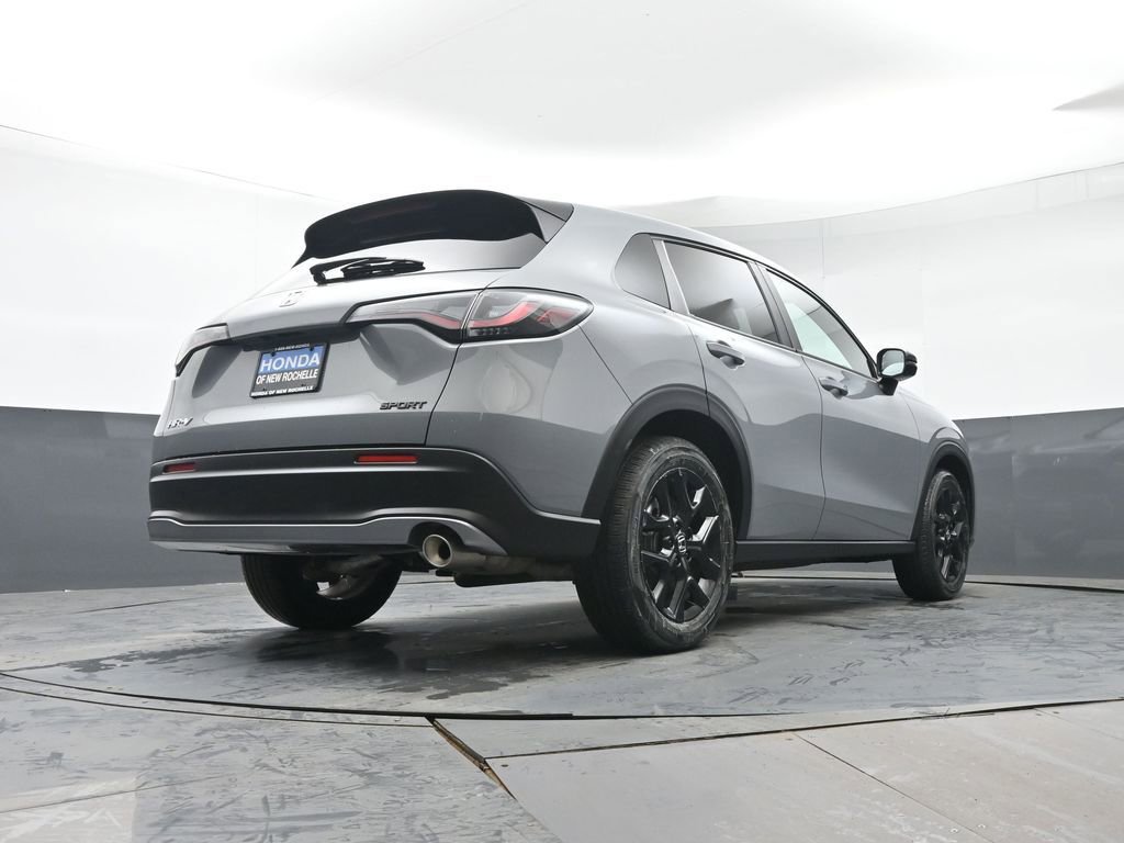 Certified 2025 Honda HR-V Sport image 32
