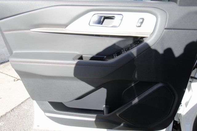 New 2025 Ford Explorer Active w/ Active Comfort Package image 19