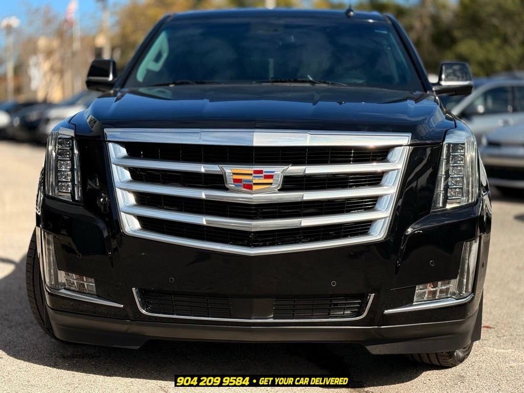 Used 2019 Cadillac Escalade Luxury AWD/4WD image 9