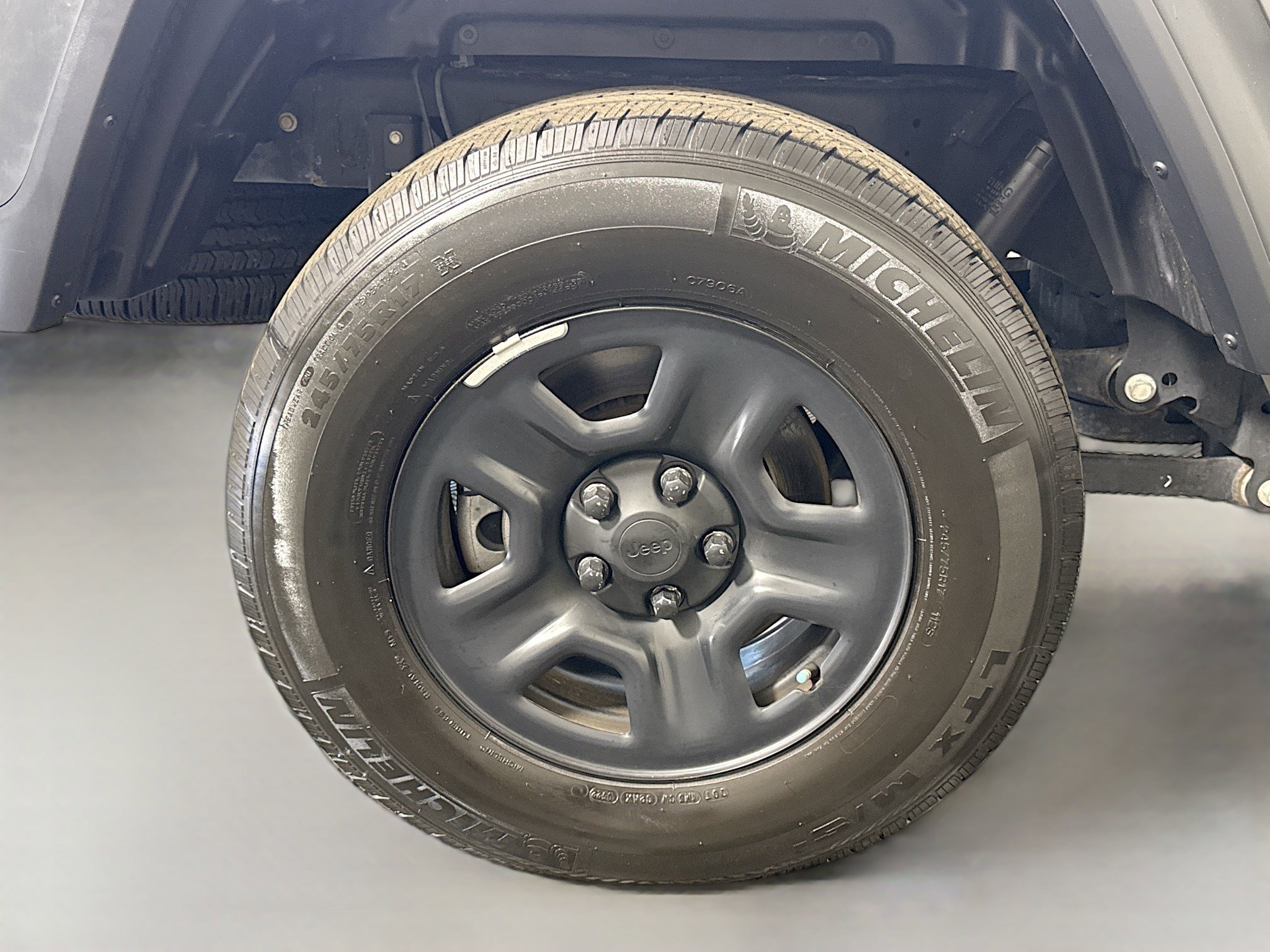 Used 2021 Jeep Gladiator Sport image 33