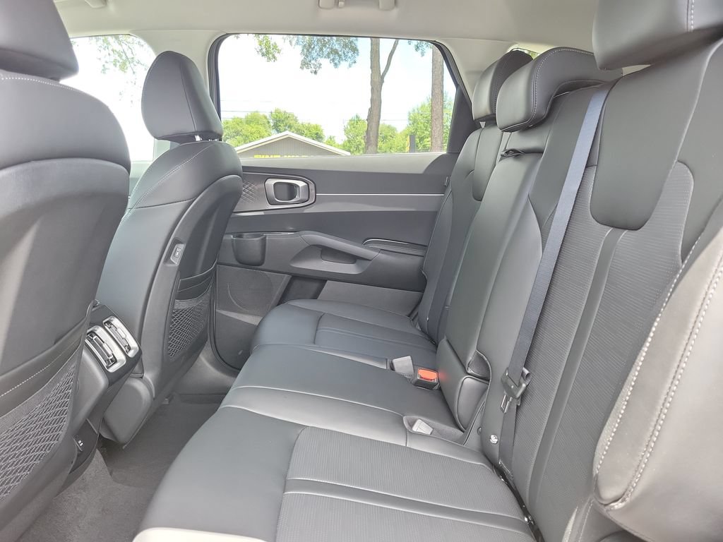 New 2026 Kia Sorento S AWD/4WD image 18