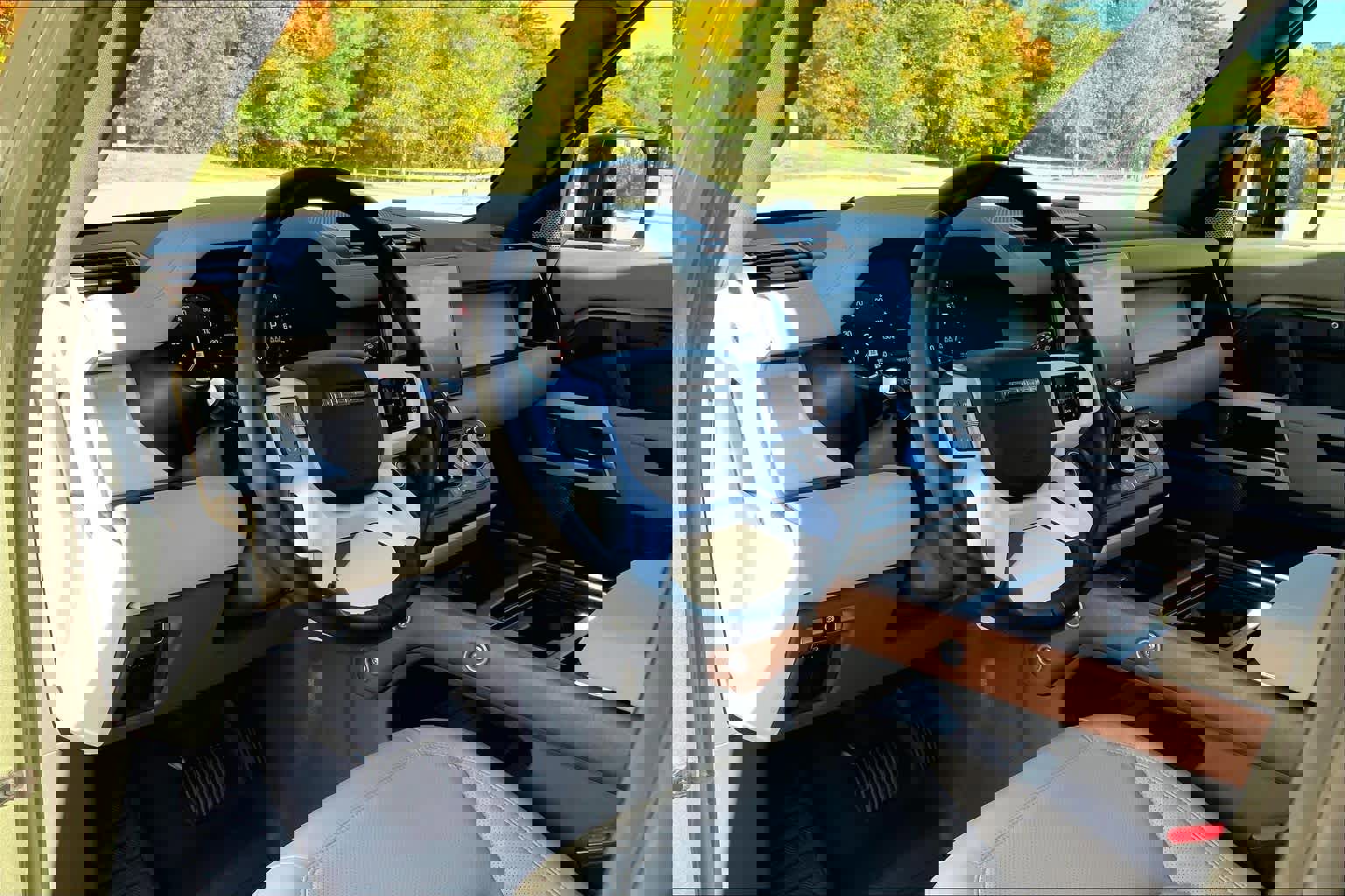 Used 2024 Land Rover Defender 130 S image 15