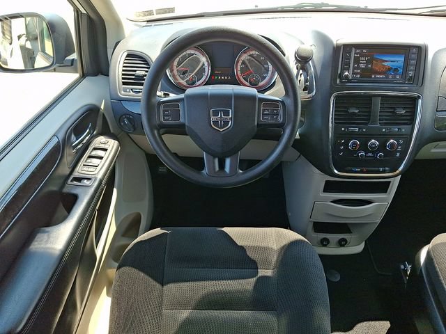 Used 2019 Dodge Grand Caravan SE FWD image 14