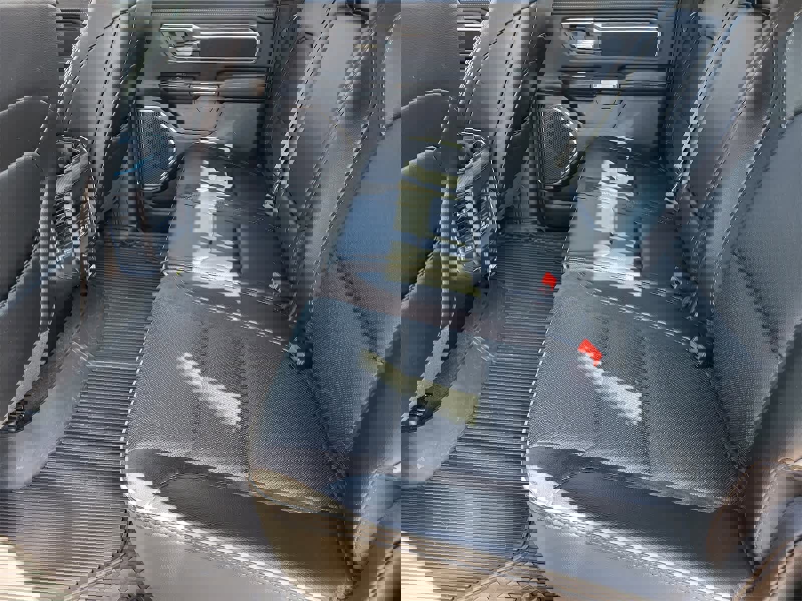 Used 2024 RAM 1500 Laramie image 28