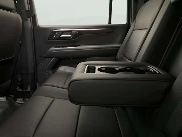 Used 2025 Chevrolet Suburban LT RWD image 69