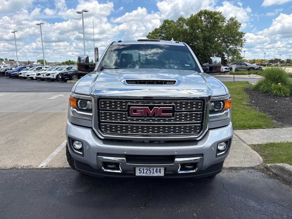 Used 2019 GMC Sierra 2500 Denali w/ Duramax Plus Package AWD/4WD image 2