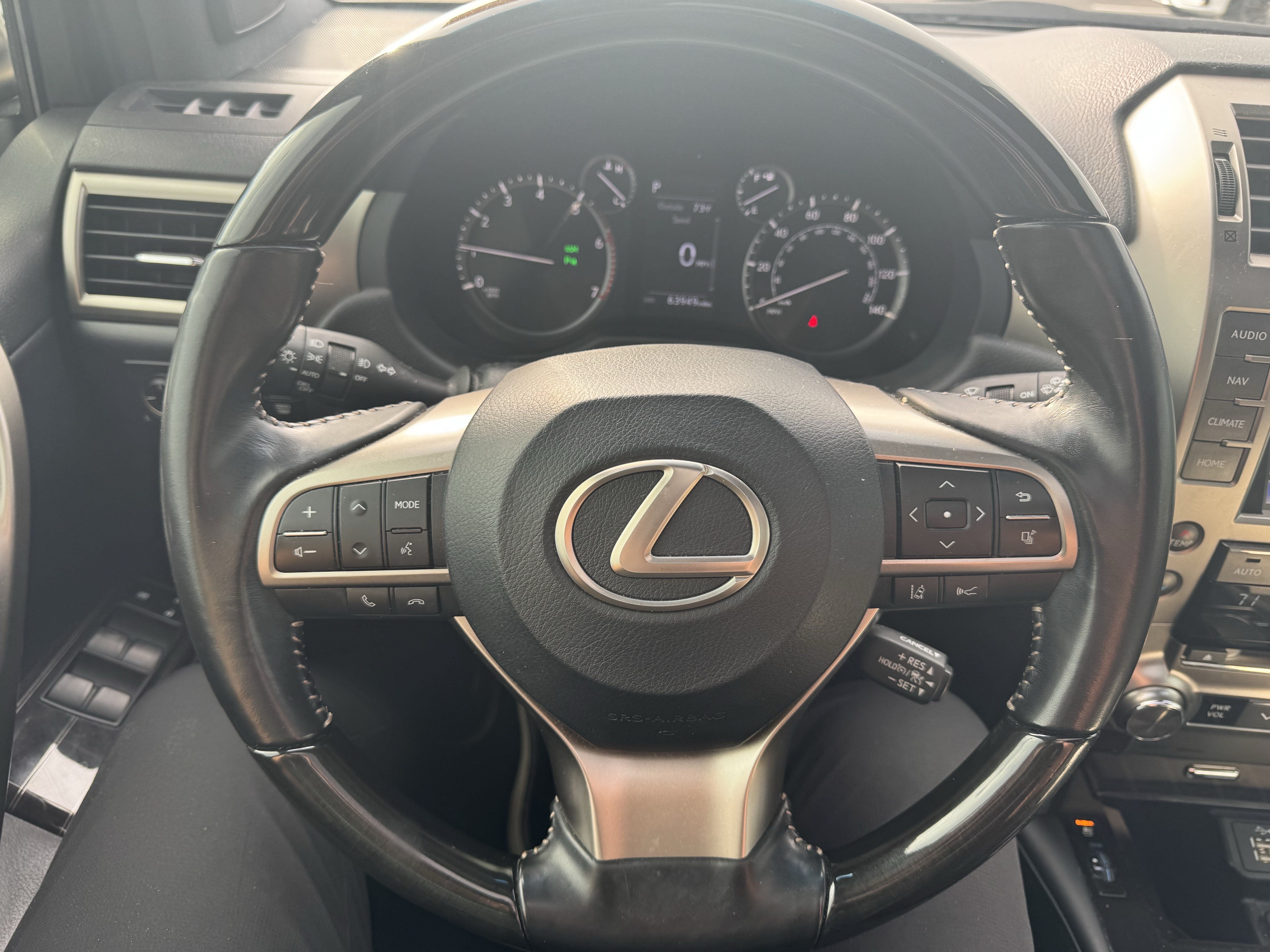 Used 2020 Lexus GX 460 Premium w/ Premium Package AWD/4WD image 18