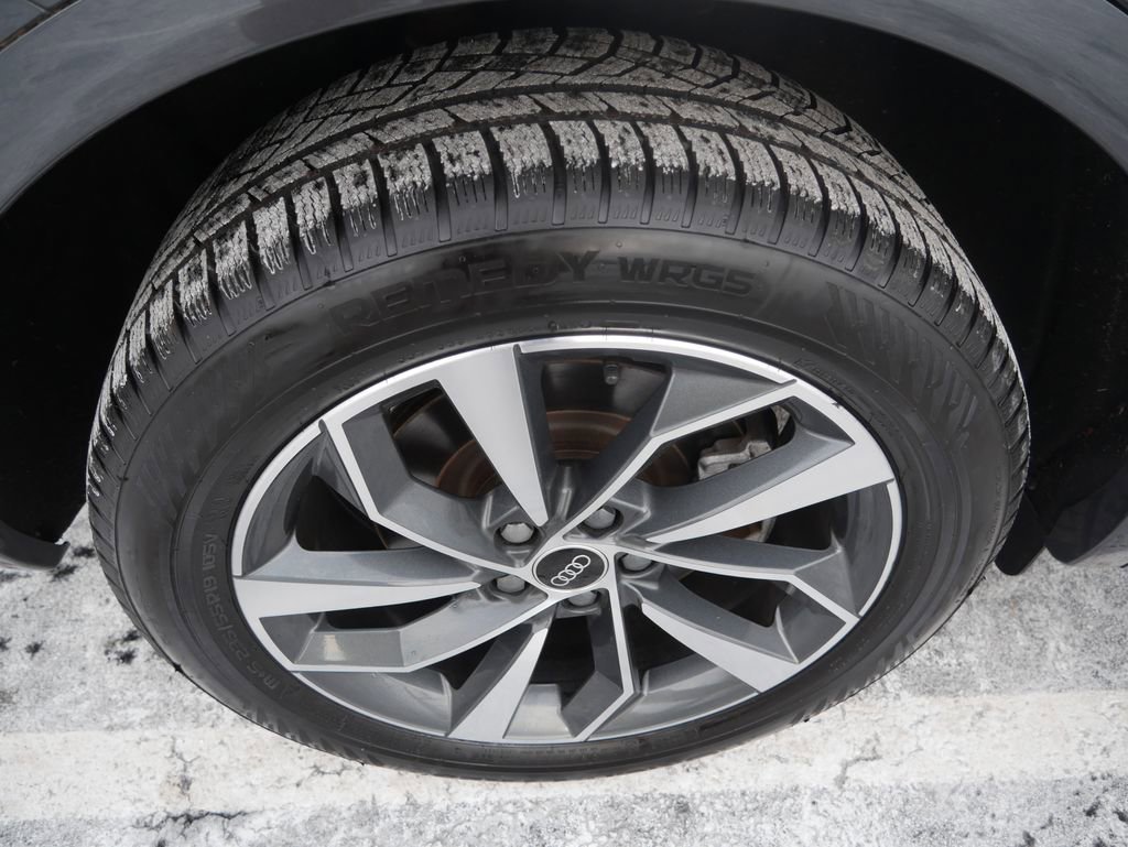 Certified 2023 Audi Q5 2.0T Premium w/ Convenience Package image 14