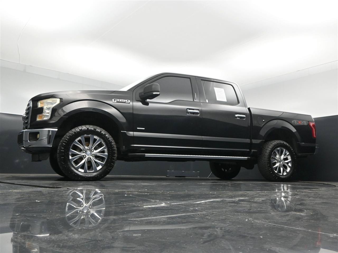 Used 2015 Ford F150 XLT w/ Equipment Group 302A Luxury AWD/4WD image 27