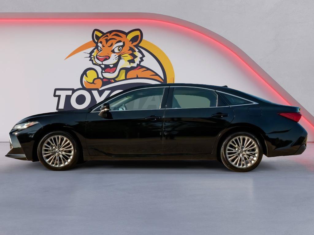 Used 2022 Toyota Avalon Limited w/ Advanced Safety Package FWD image 8