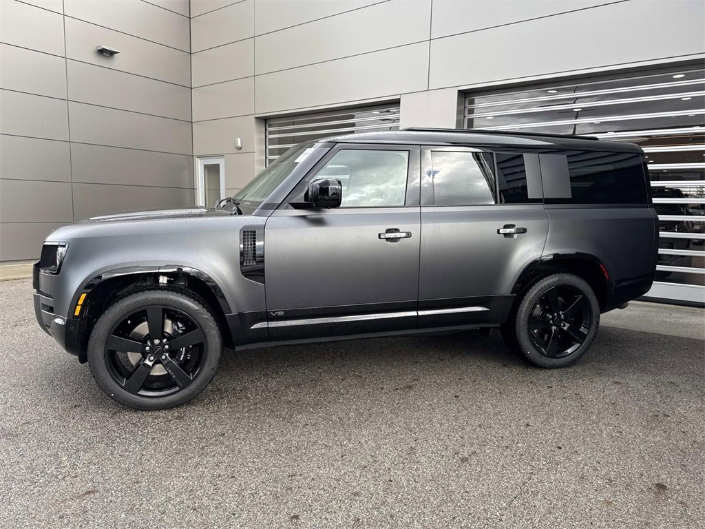 New 2026 Land Rover Defender 130 V8 image 3