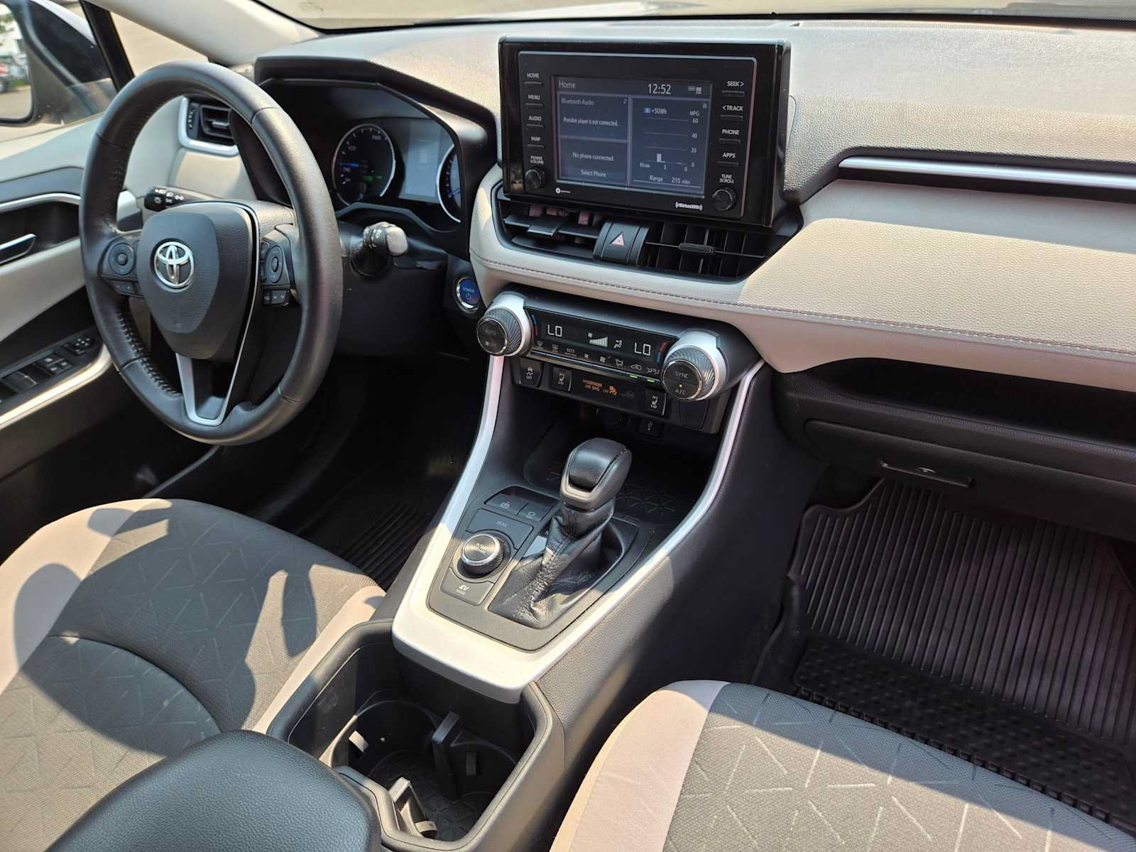 Used 2022 Toyota RAV4 XLE w/ Convenience Package AWD/4WD image 11