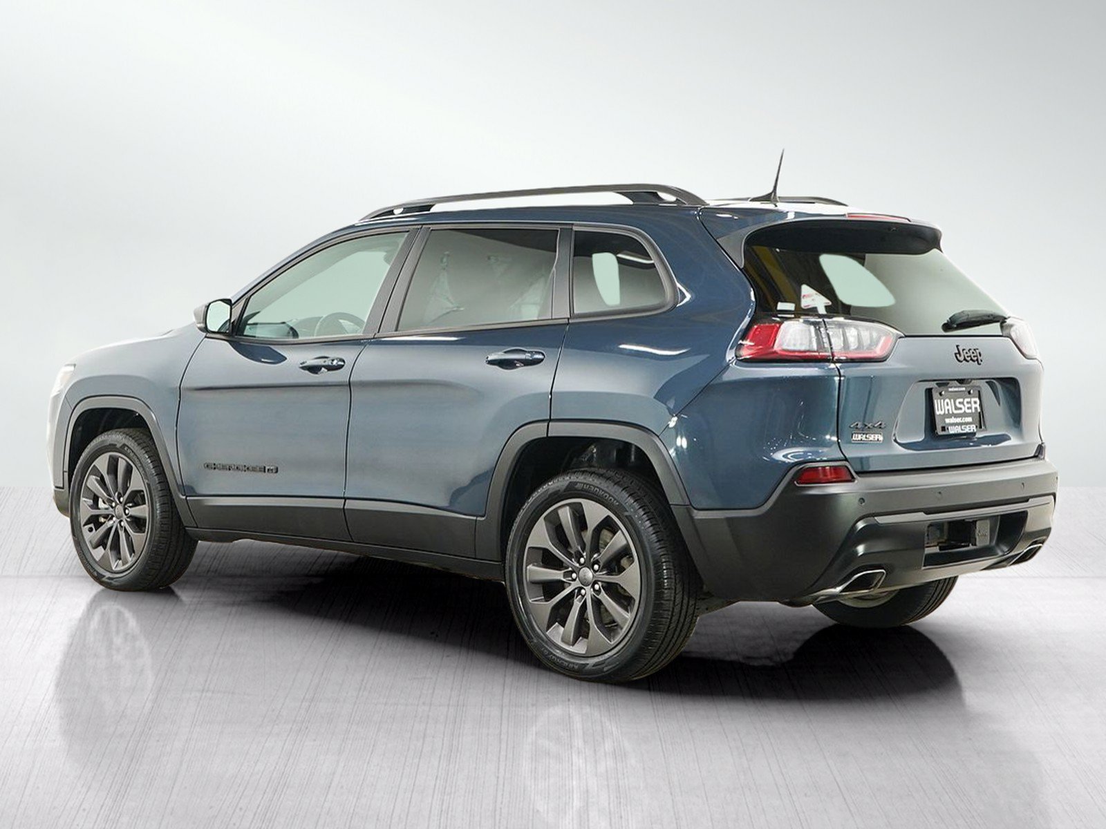Used 2021 Jeep Cherokee Latitude Lux 80th Anniv w/ Quick Order Package 26U 80TH AWD/4WD image 3