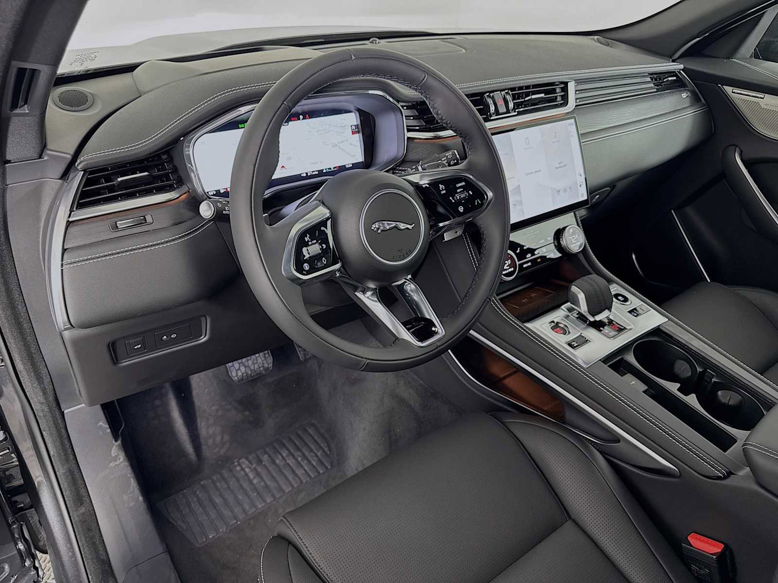 New 2026 Jaguar F-PACE R-Dynamic S AWD/4WD image 8