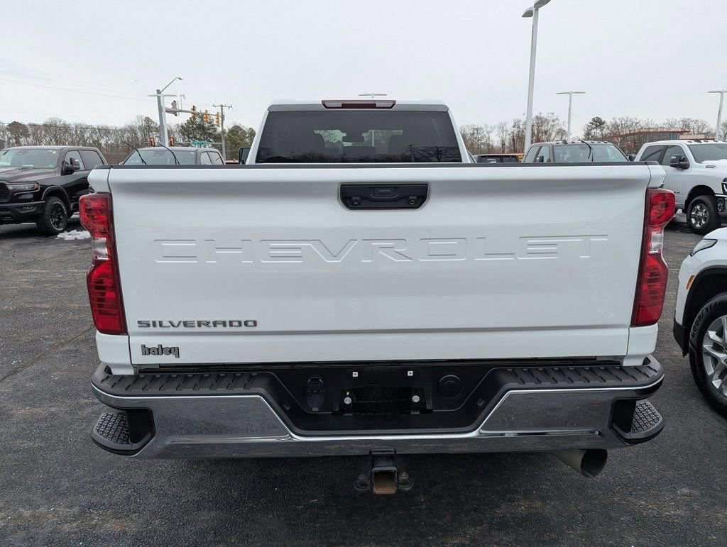Used 2024 Chevrolet Silverado 3500 W/T image 7