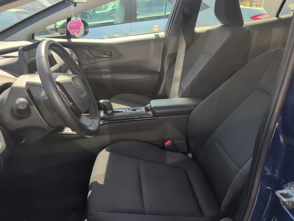 Certified 2024 Toyota Prius LE AWD/4WD image 6