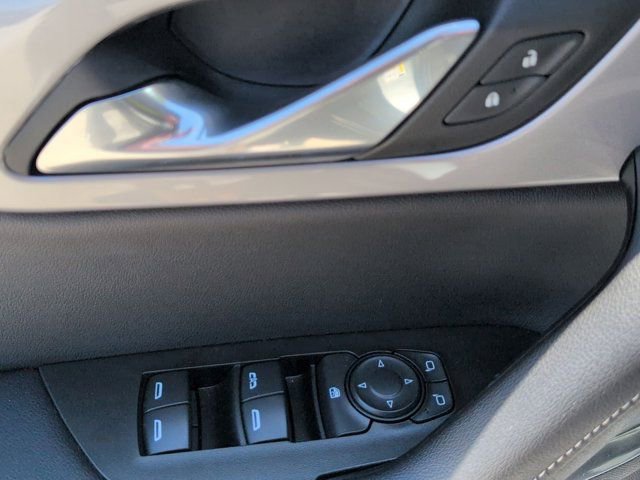 Used 2025 Chevrolet Blazer LT FWD image 13