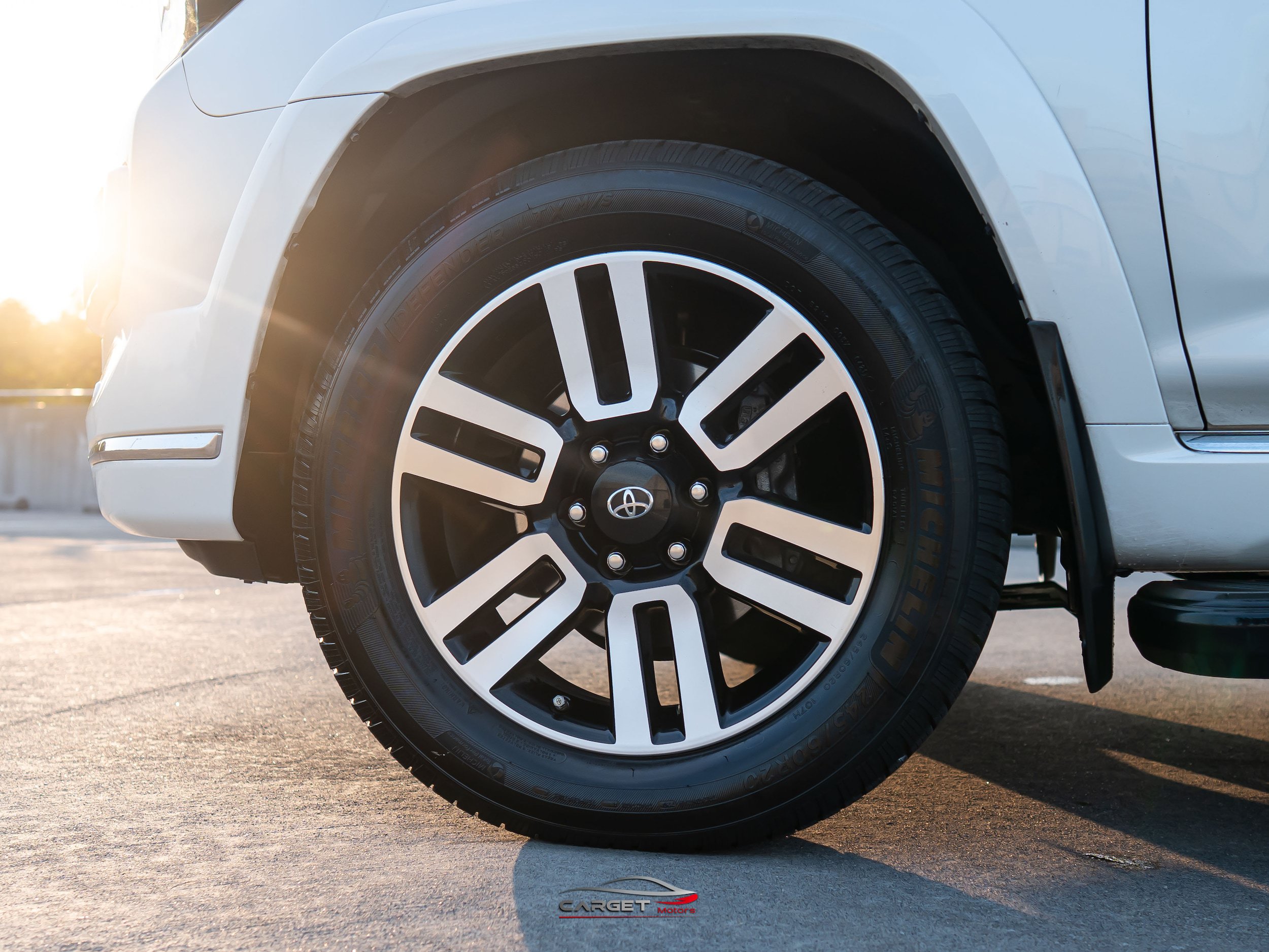 Used 2016 Toyota 4Runner Limited AWD/4WD image 10