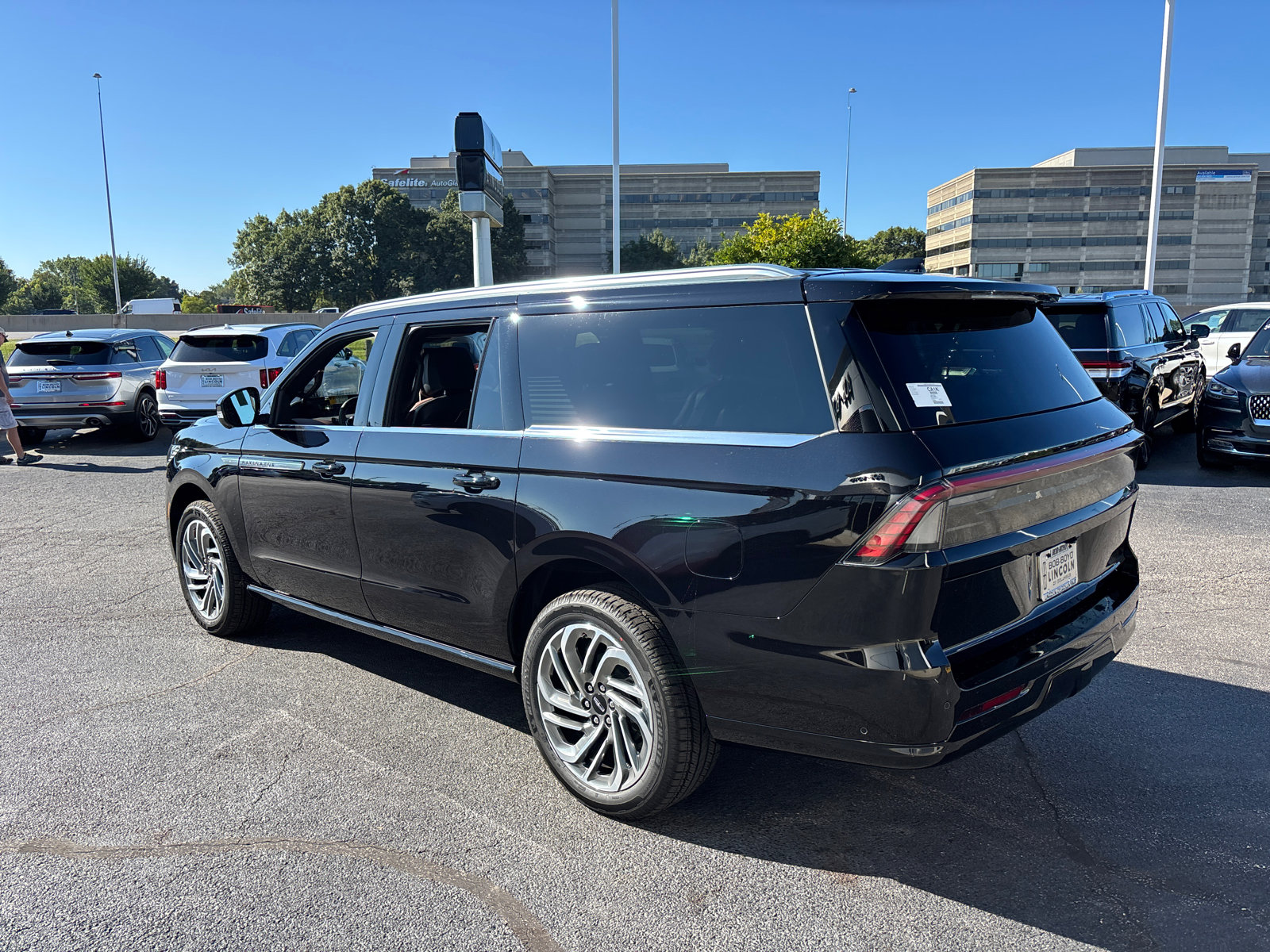 New 2025 Lincoln Navigator L Reserve image 5