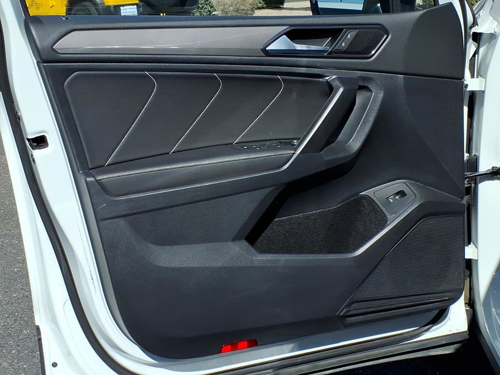 Certified 2022 Volkswagen Tiguan SE image 16