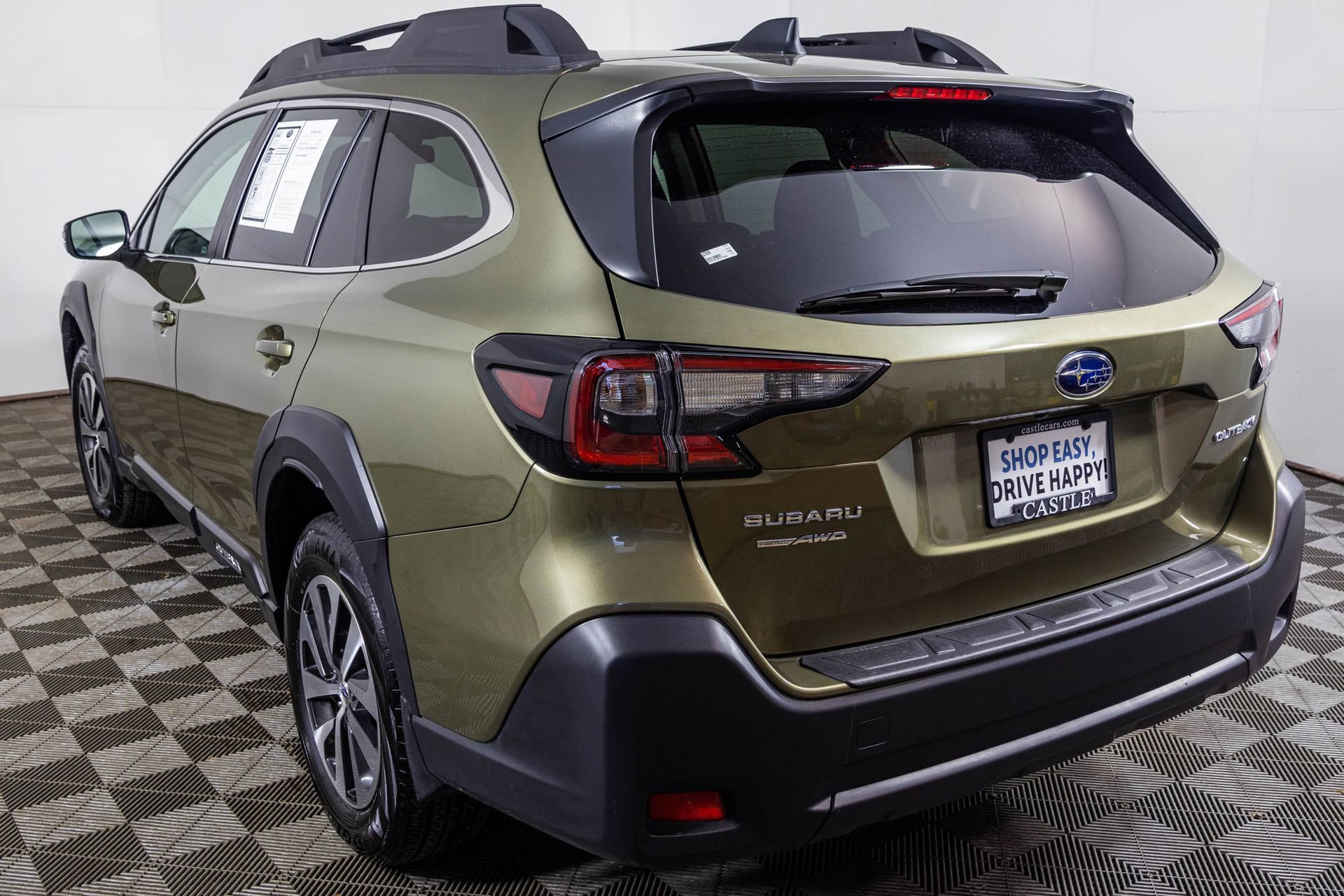 Used 2025 Subaru Outback Premium AWD/4WD image 21