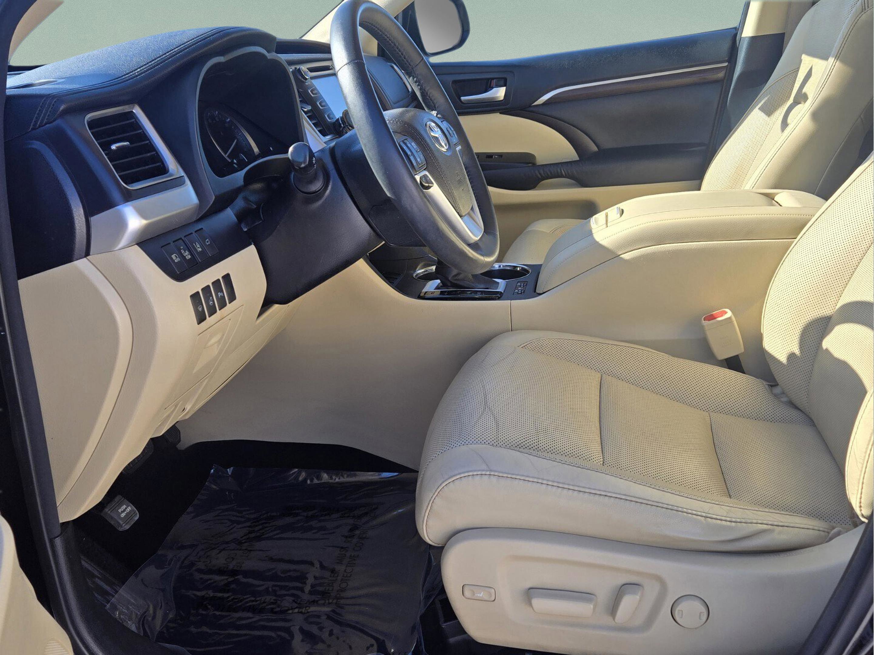 Used 2016 Toyota Highlander Limited Platinum image 9