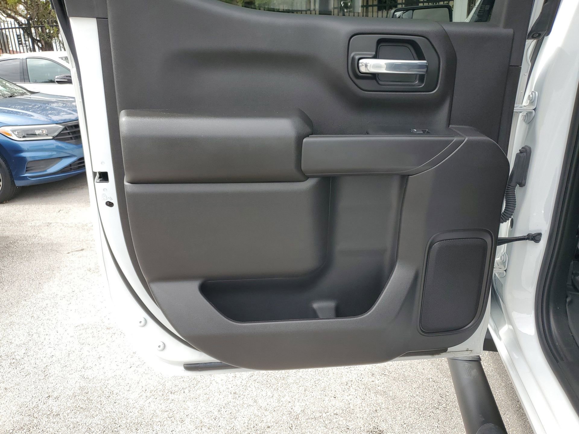 Used 2024 Chevrolet Silverado 1500 Custom w/ Turbomax Blackout Package image 16