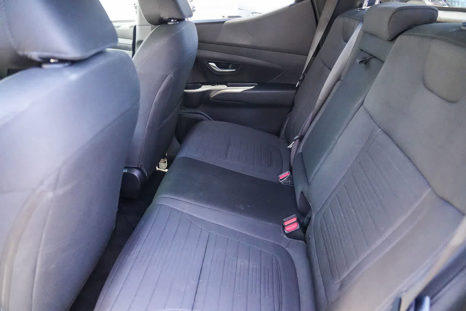 Used 2025 Hyundai Santa Cruz SE FWD image 18