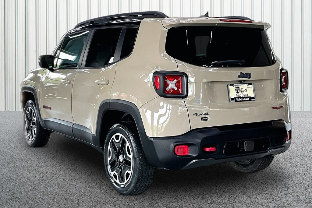 Used 2016 Jeep Renegade Trailhawk AWD/4WD image 4