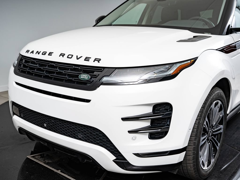 Used 2025 Land Rover Range Rover Evoque Dynamic SE AWD/4WD image 16