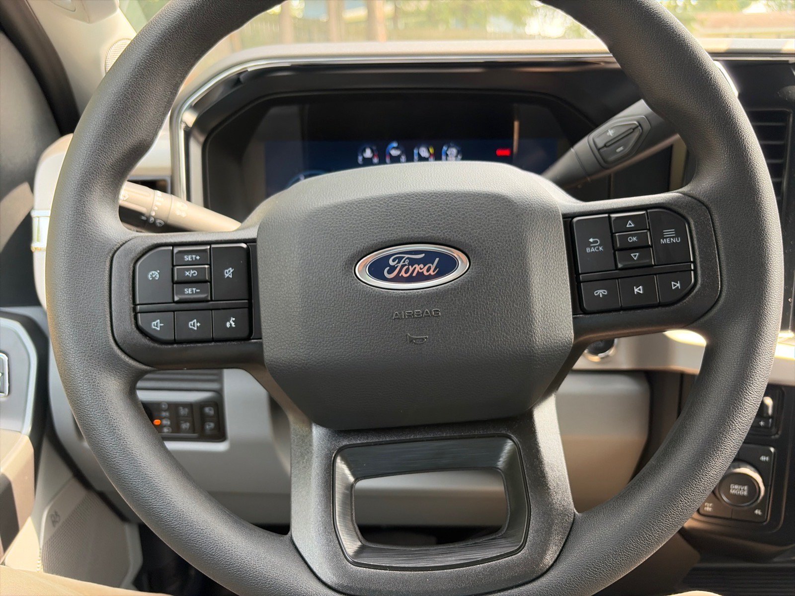 New 2026 Ford F250 XLT w/ XLT Premium Package AWD/4WD image 31