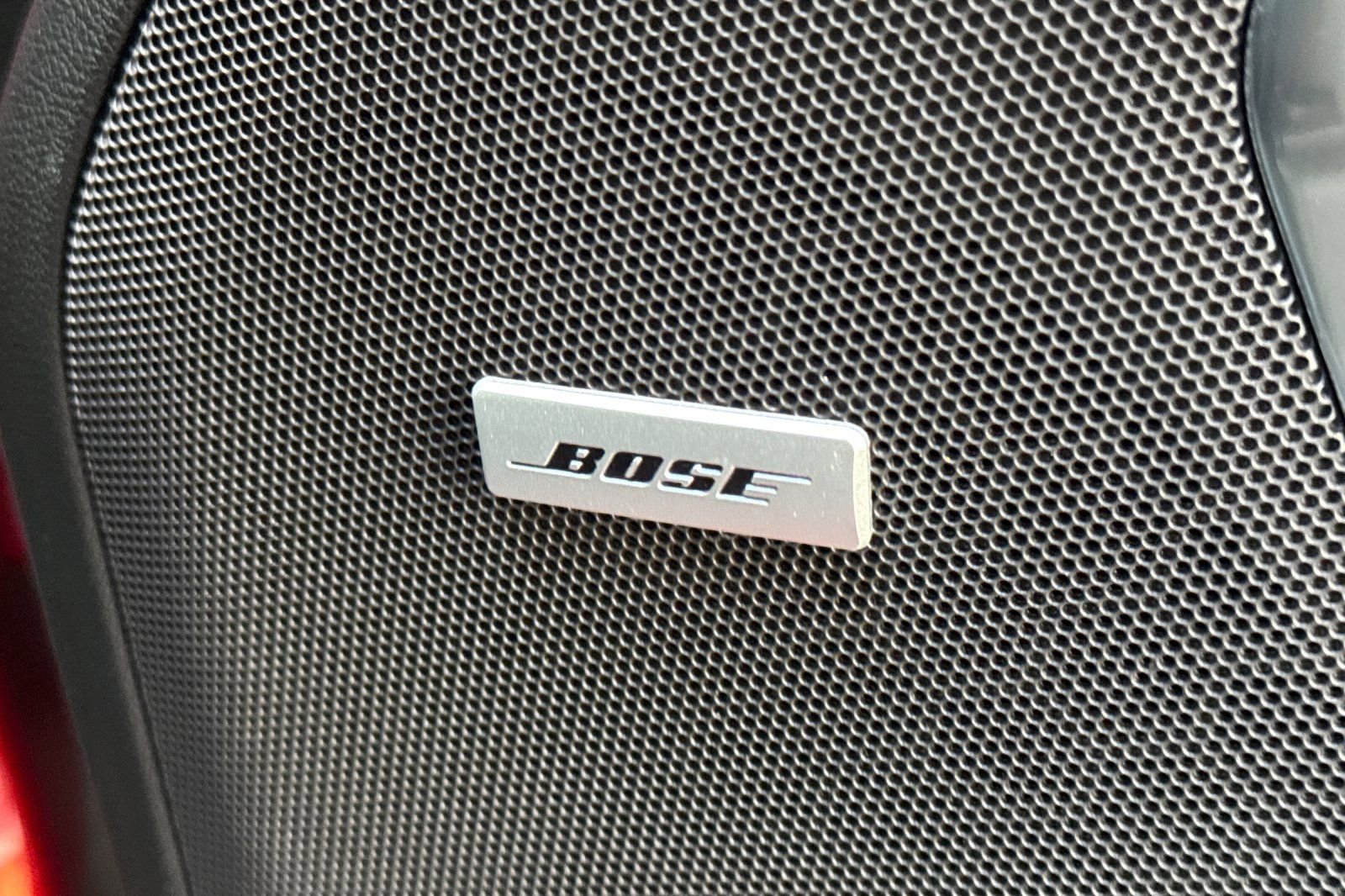 Used 2024 GMC Yukon SLT image 44