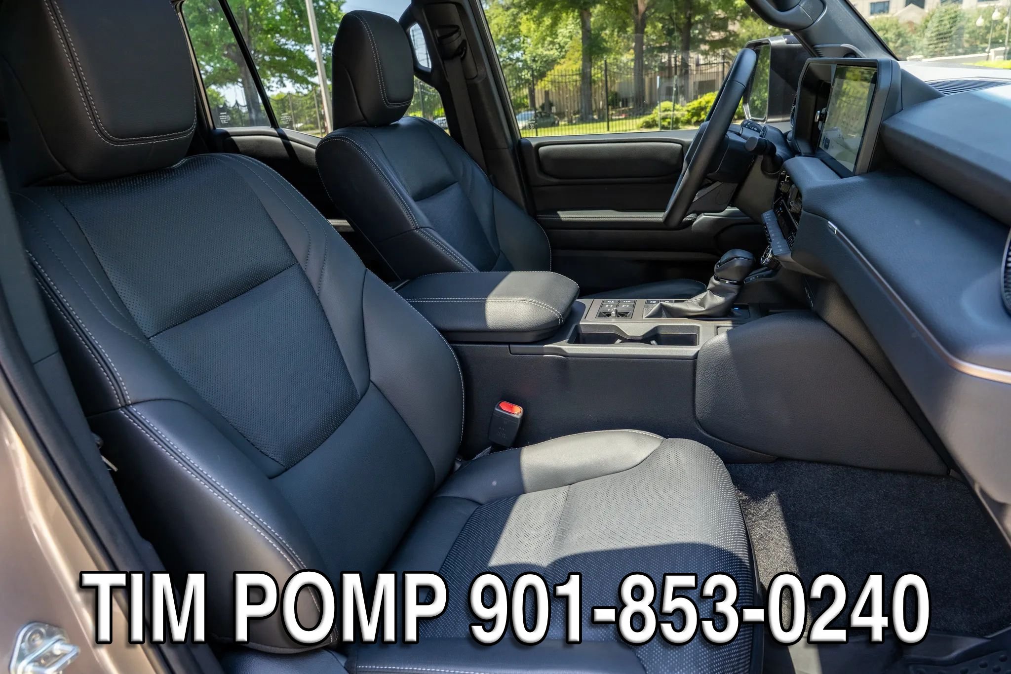 Used 2025 Toyota Land Cruiser w/ Premium Package AWD/4WD image 17
