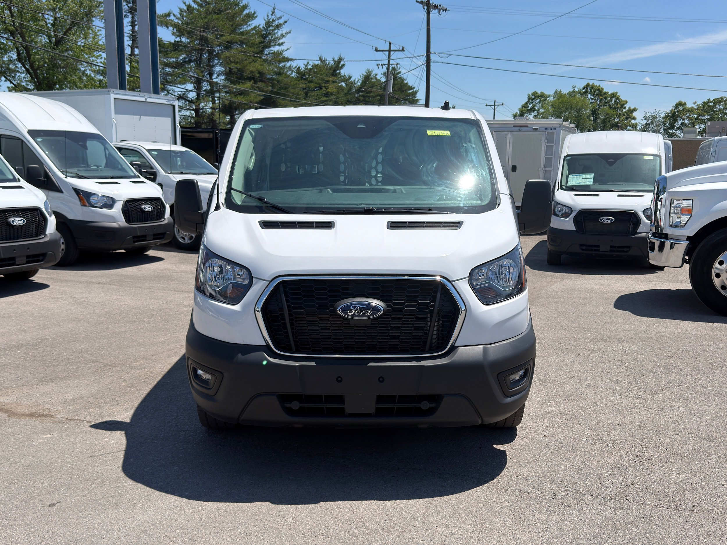 Used 2025 Ford Transit 250 Low Roof w/ Exterior Upgrade Package RWD image 2