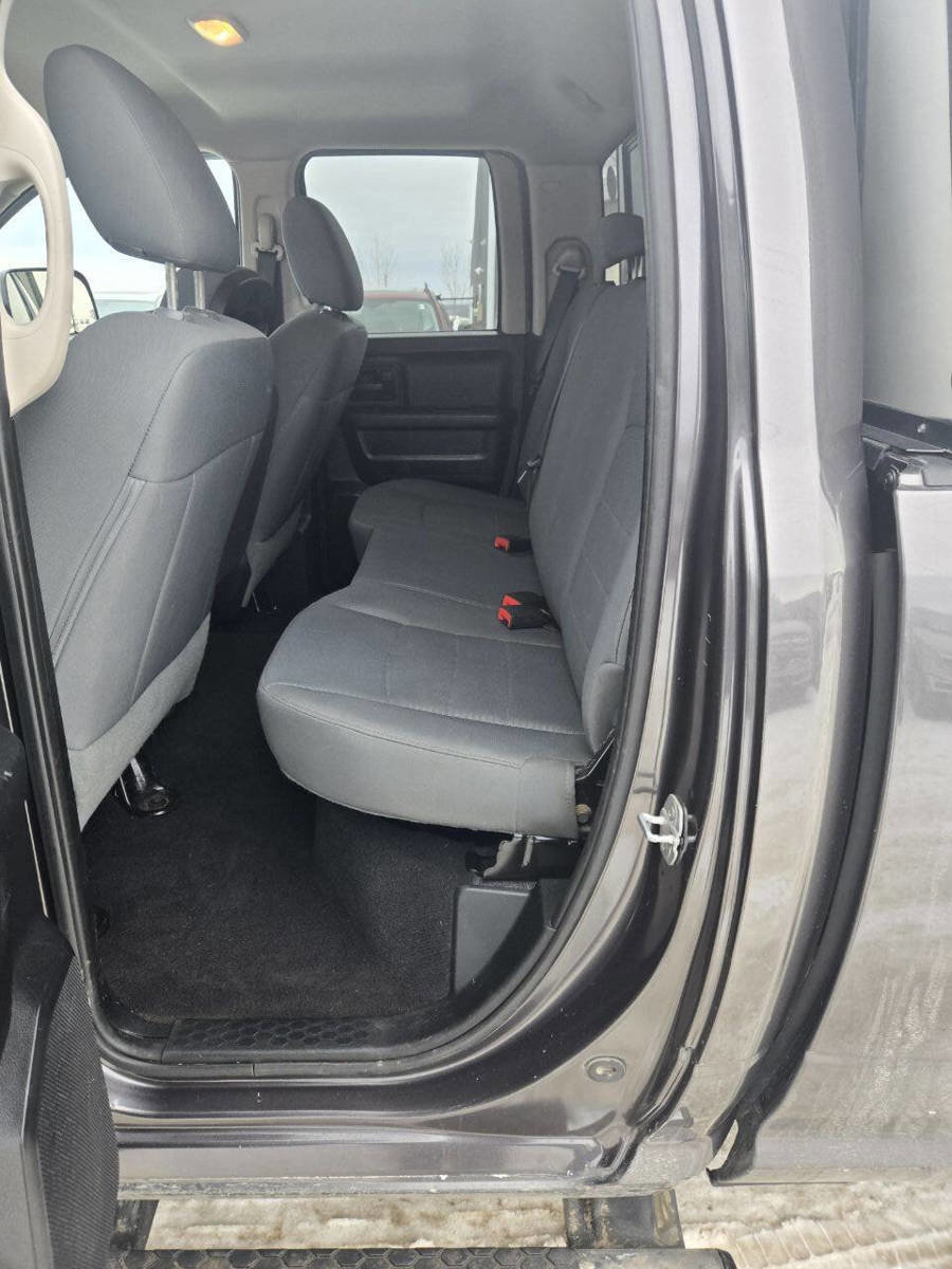 Used 2015 RAM 1500 ST w/ SXT Appearance Group image 14