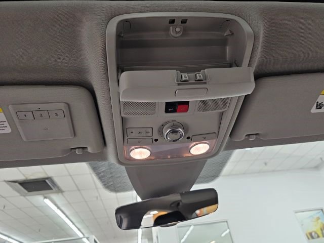 Used 2016 Volkswagen Passat 3.6 SEL Premium image 24