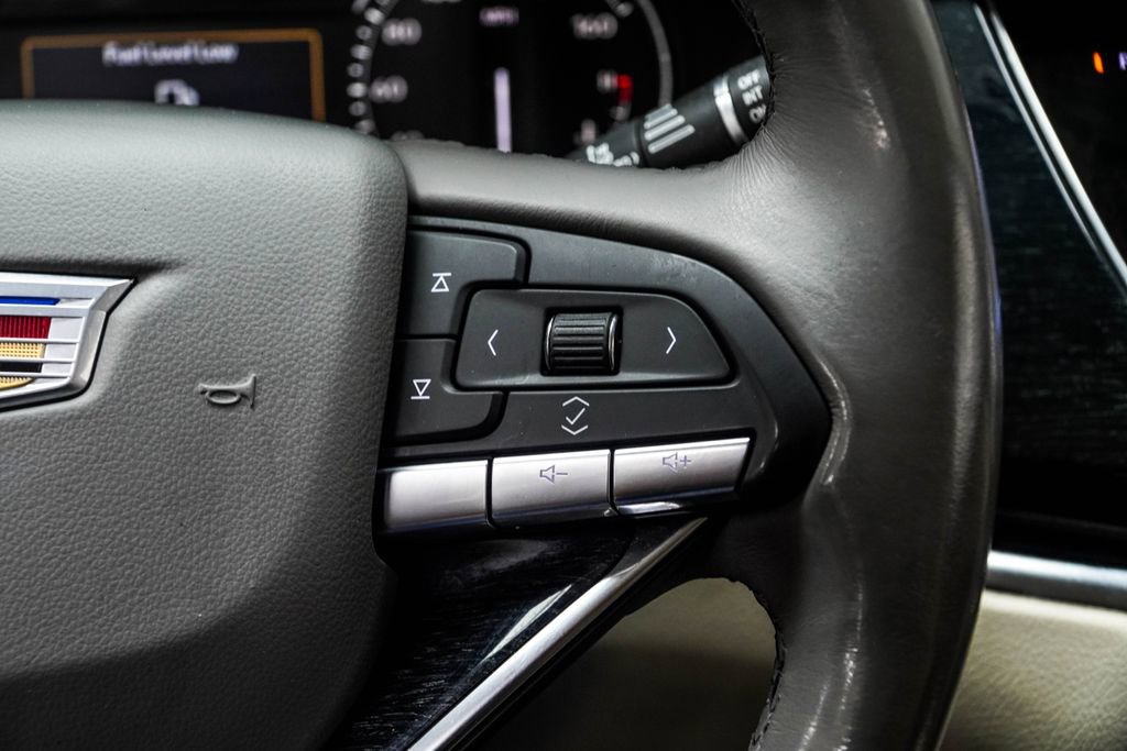 Used 2022 Cadillac XT6 Premium Luxury AWD/4WD image 28