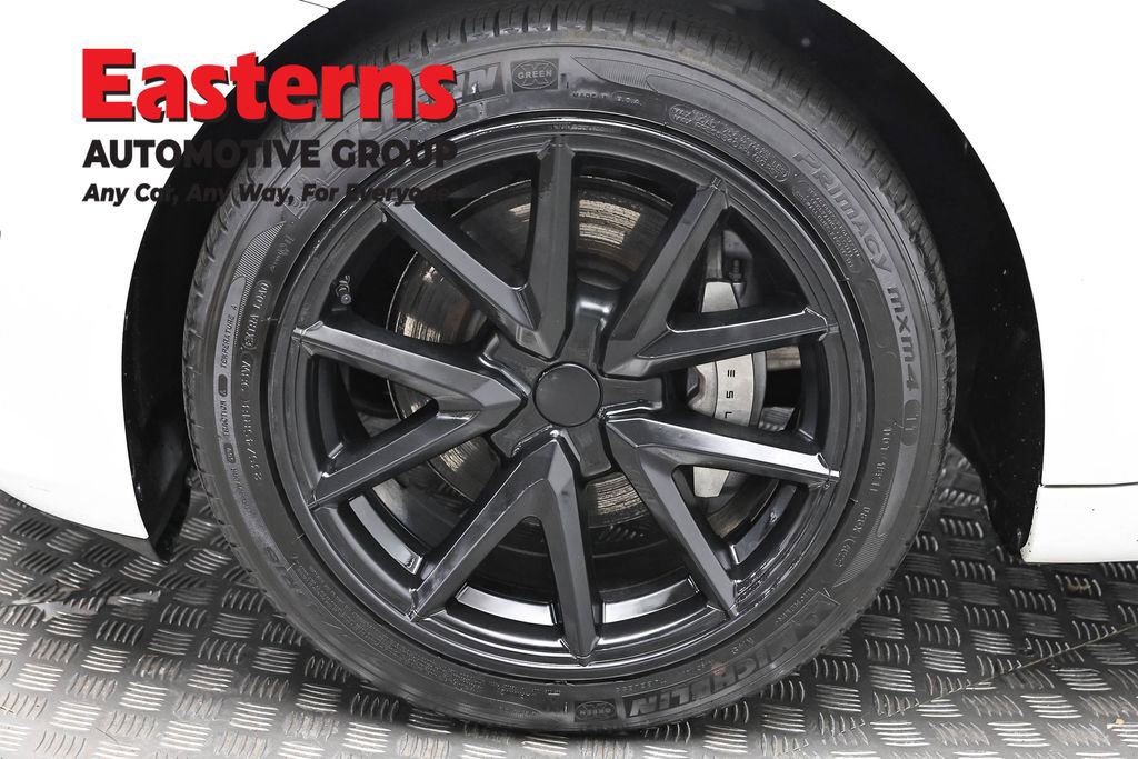 Used 2023 Tesla Model 3 Standard Range image 27