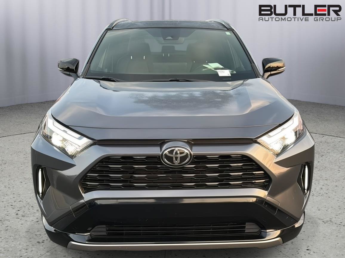 Certified 2025 Toyota RAV4 XSE AWD/4WD image 9