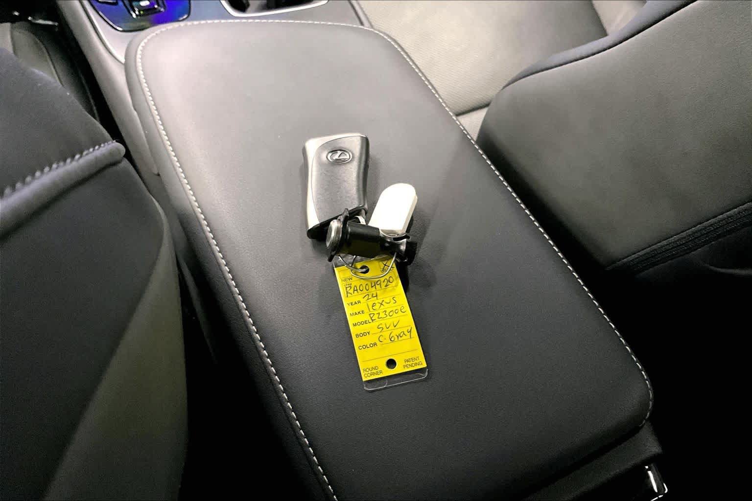 Used 2024 Lexus RZ 300e Premium FWD image 15