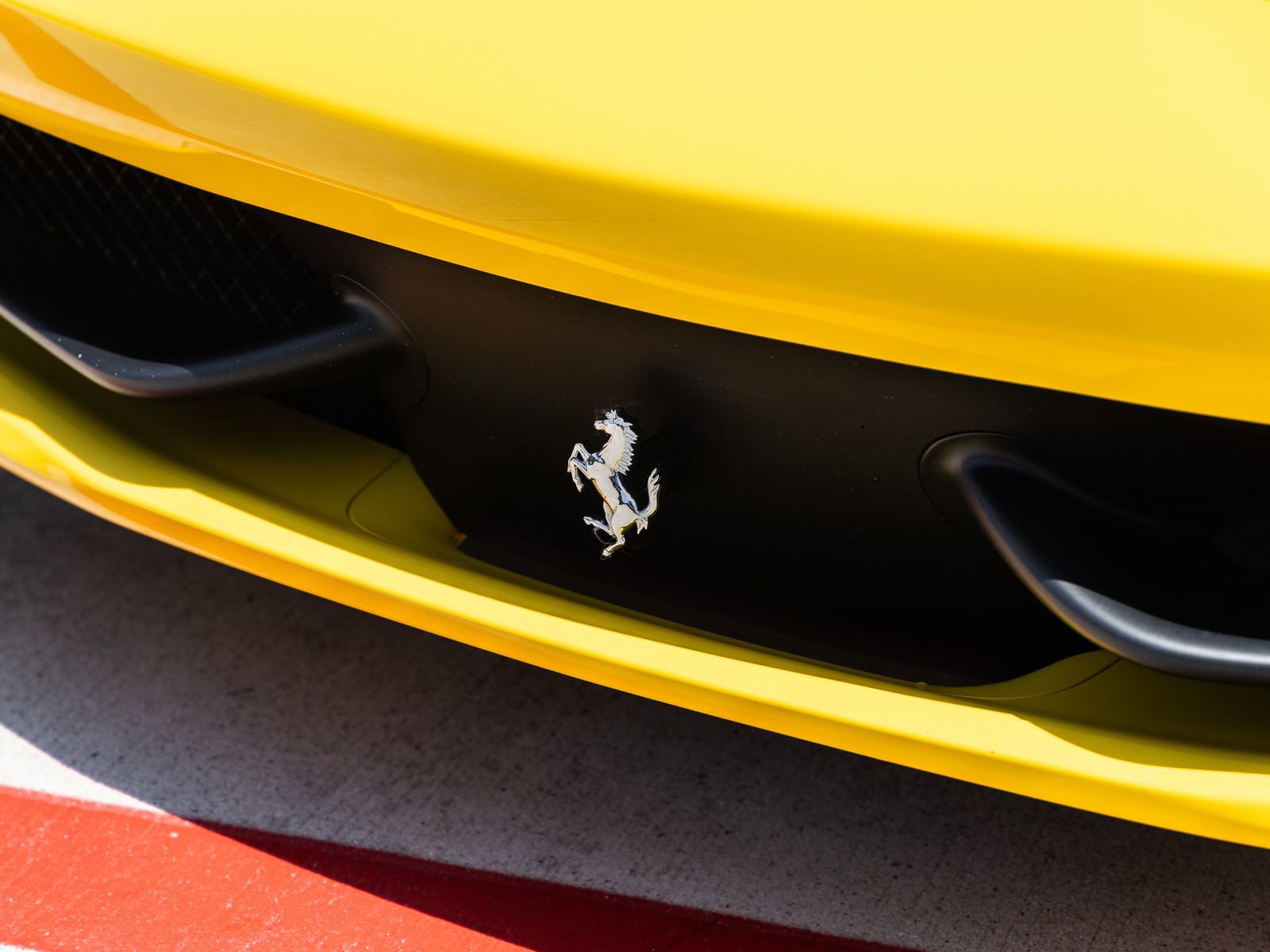 Used 2015 Ferrari 458 Spider RWD image 19