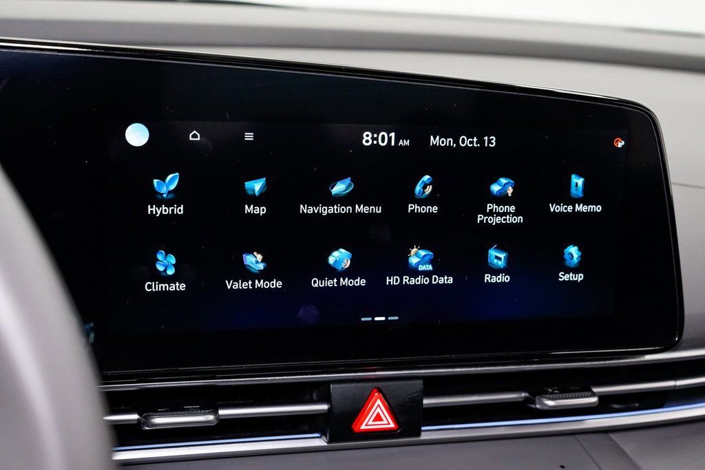 Used 2025 Hyundai Elantra SEL image 16