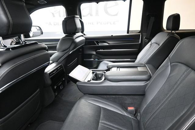 Used 2023 Jeep Grand Wagoneer Series II AWD/4WD image 25